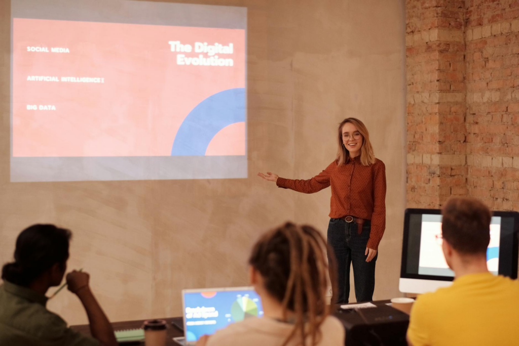 AI vs. Human Recruiters: The Benefits of a Personalized Hiring Experience