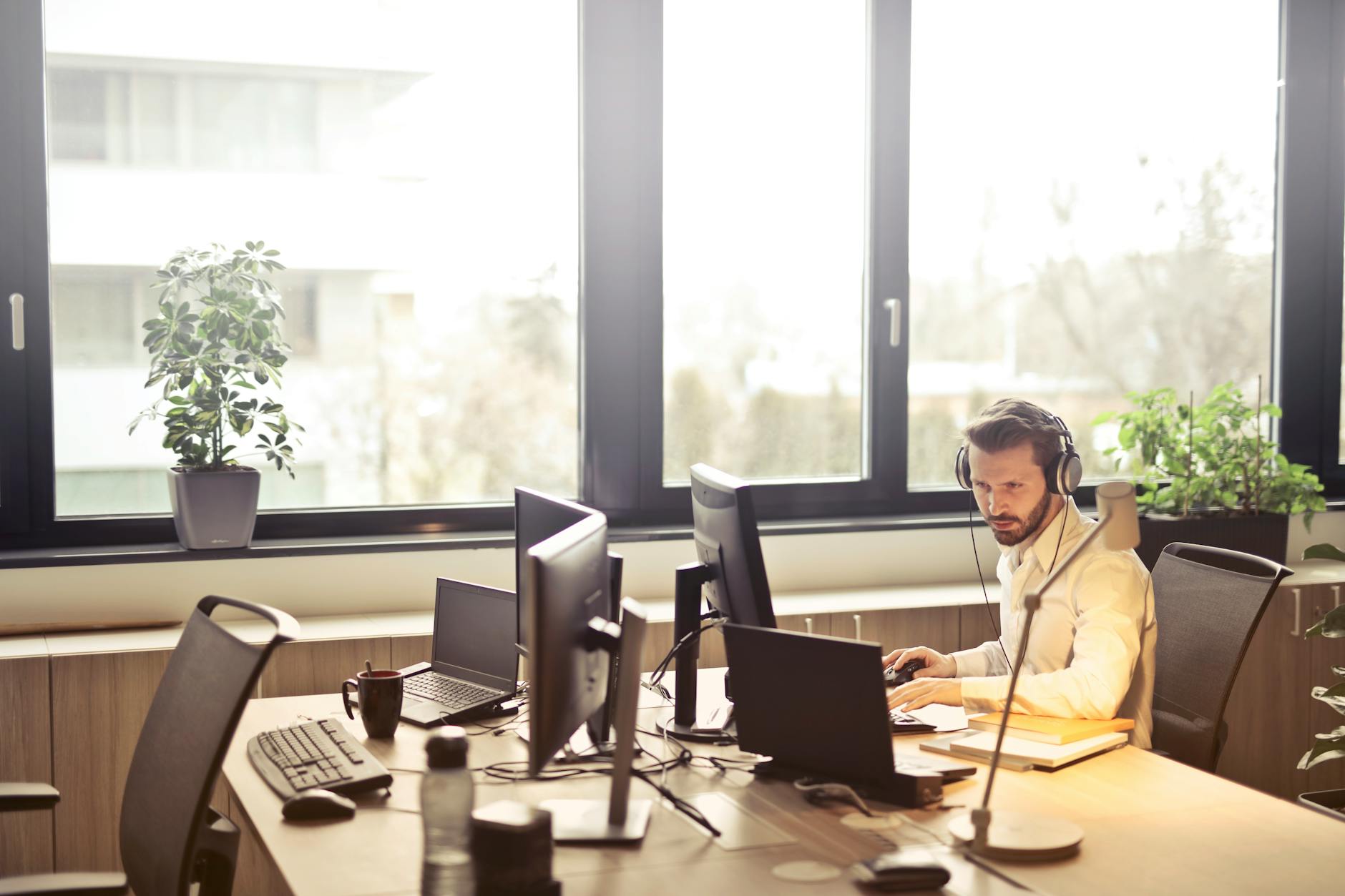 How to Position Yourself for Year-End Promotions and New Roles