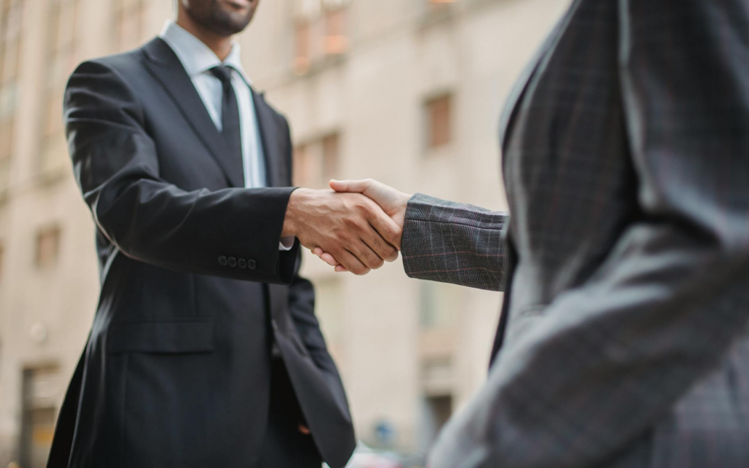 Temporary Contracts vs. Side Hustles: Which Builds Better Career Growth in Texas?